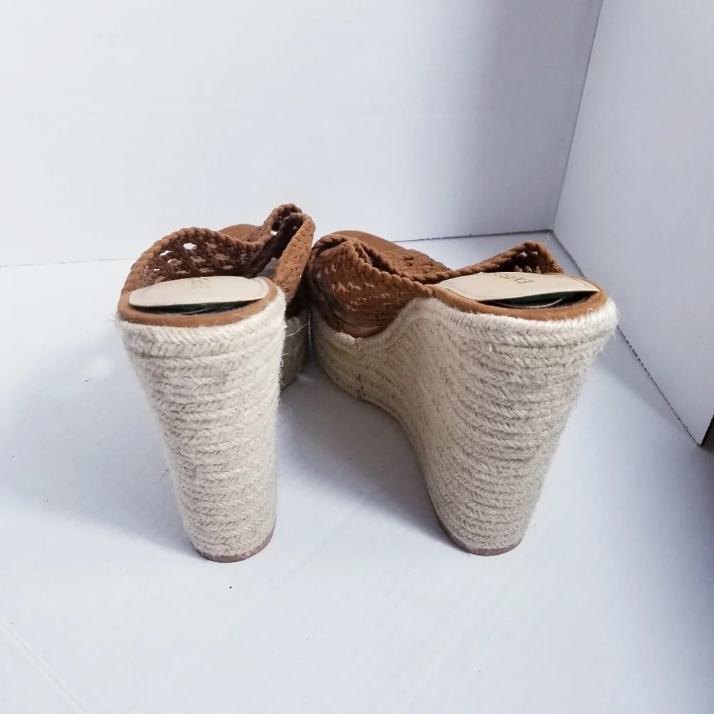 EXPRESS BROWN WEDGES SIZE WOMENS 10